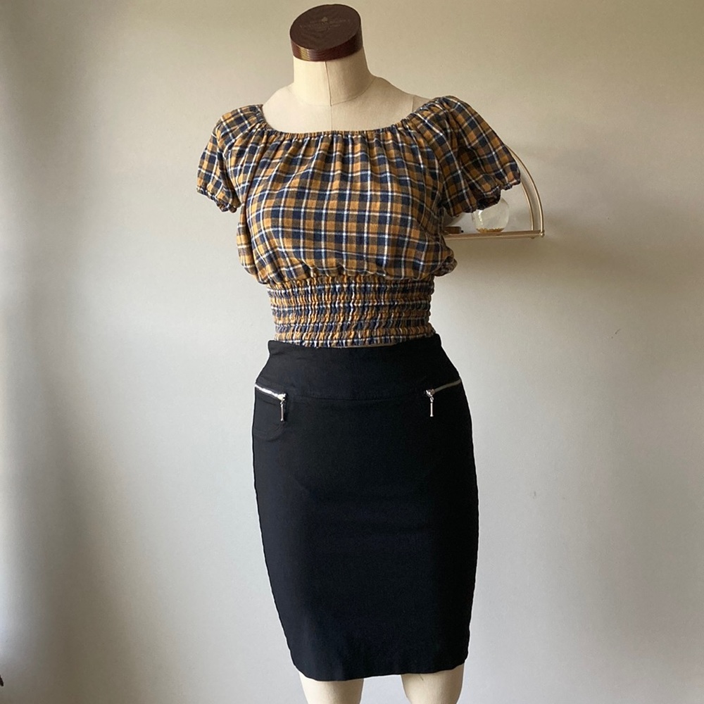 Joe B Black Pencil Skirt - Size Medium